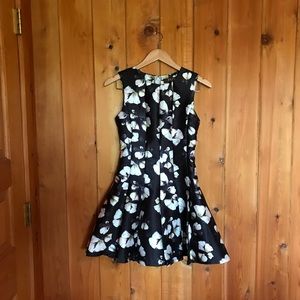 Jondie Black and White Floral Dress